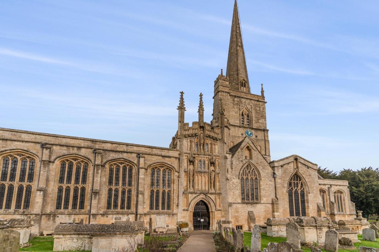 Farthingdales Vila Burford Exterior foto